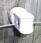 Porcelain Screw-In Insulator Small For Wood Posts