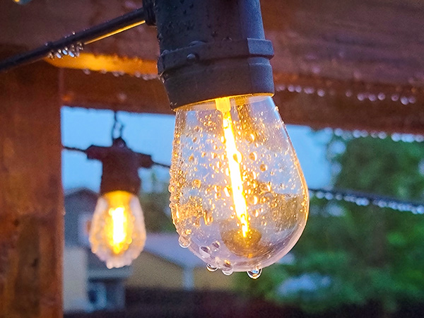 Weatherproof string lights